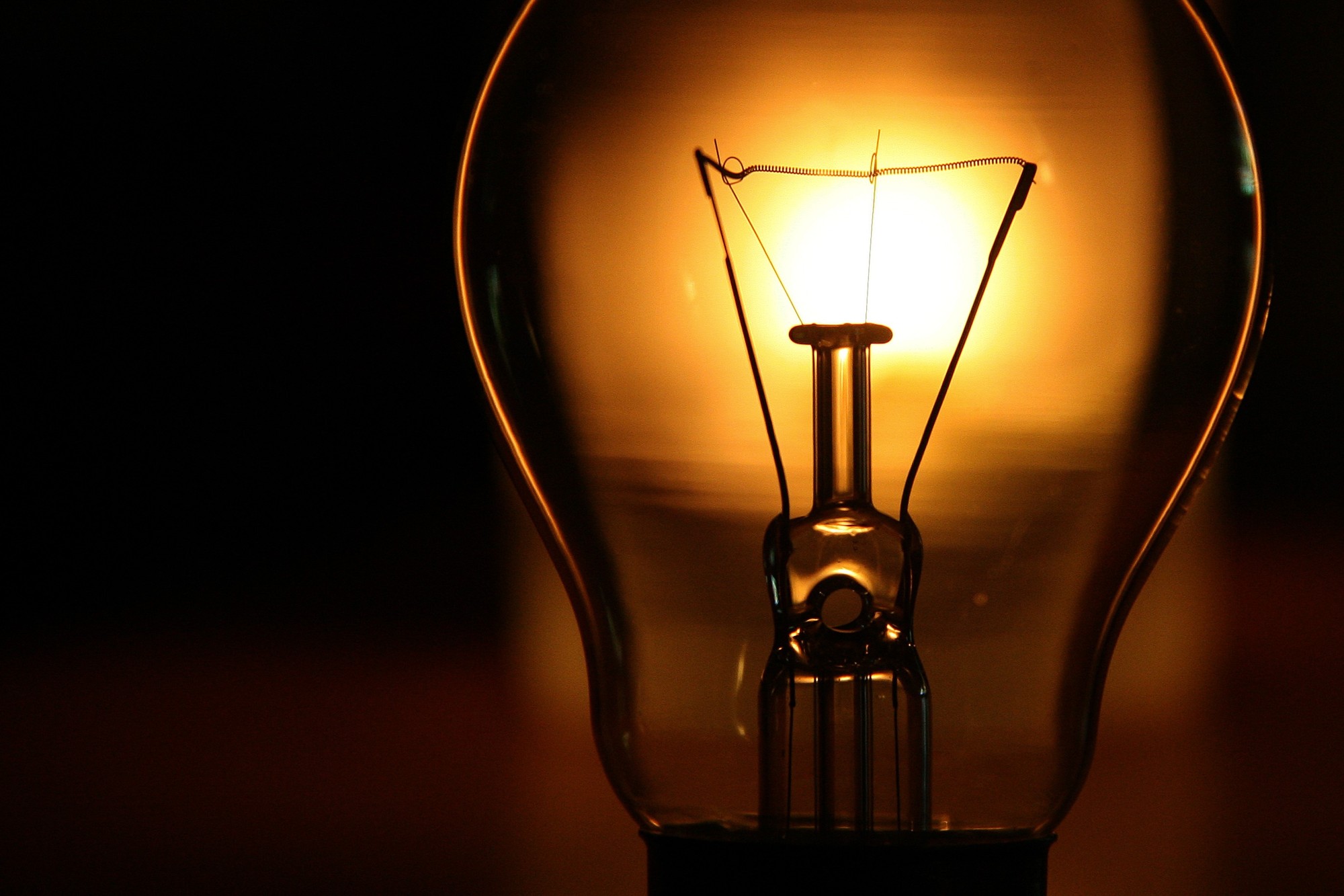découvrez tout ce qu'il faut savoir sur l'électricité : ses principes fondamentaux, ses applications pratiques et les innovations technologies. que vous soyez un professionnel ou un amateur, trouvez des conseils, des astuces et des informations essentielles sur l'énergie électrique.