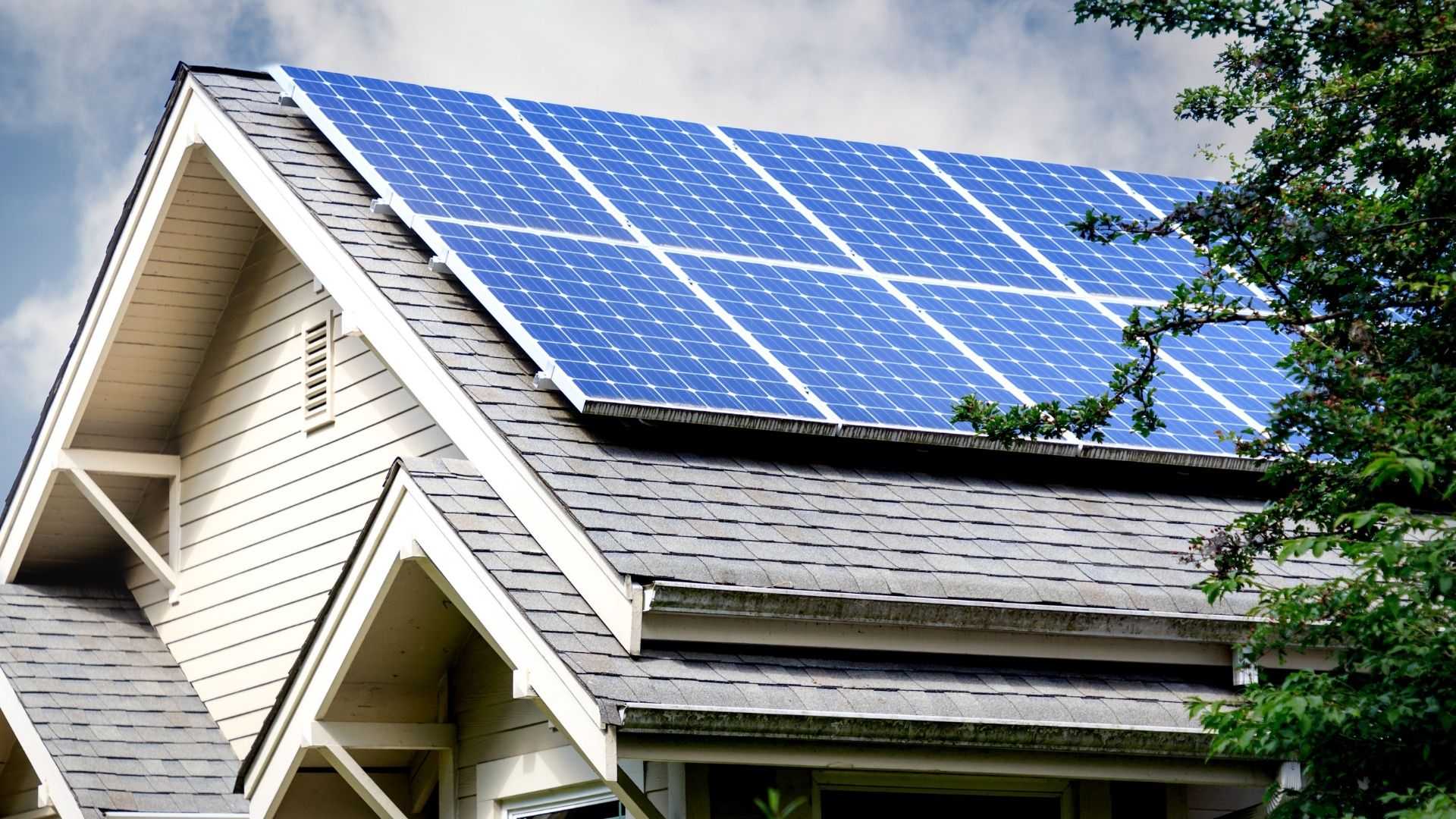 découvrez l'électricité solaire durable, une énergie propre et renouvelable qui réduit votre empreinte carbone tout en vous aidant à réaliser des économies. optez pour une solution énergétique responsable pour un avenir plus vert.