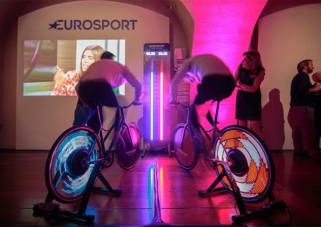 découvrez l'univers de l'électricité pour vélos : des conseils pratiques sur les vélos électriques, leur entretien, leur utilisation et les dernières innovations technologiques pour optimiser vos trajets et rendre vos déplacements plus écologiques.