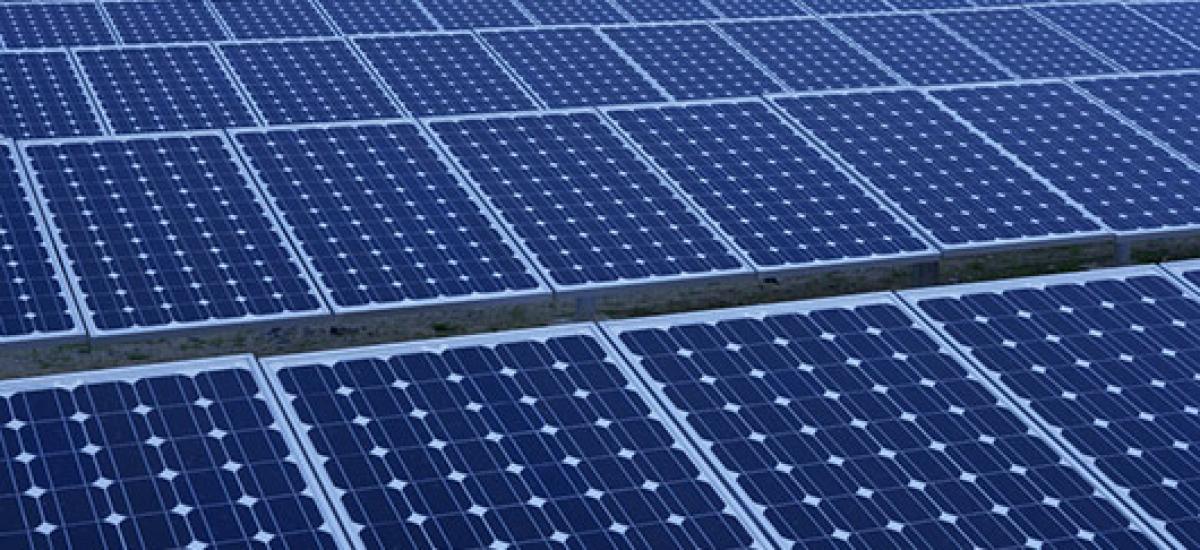découvrez comment l'énergie solaire transforme notre façon de produire de l'électricité. explorez les avantages, les technologies innovantes et l'impact environnemental de cette source d'énergie renouvelable.