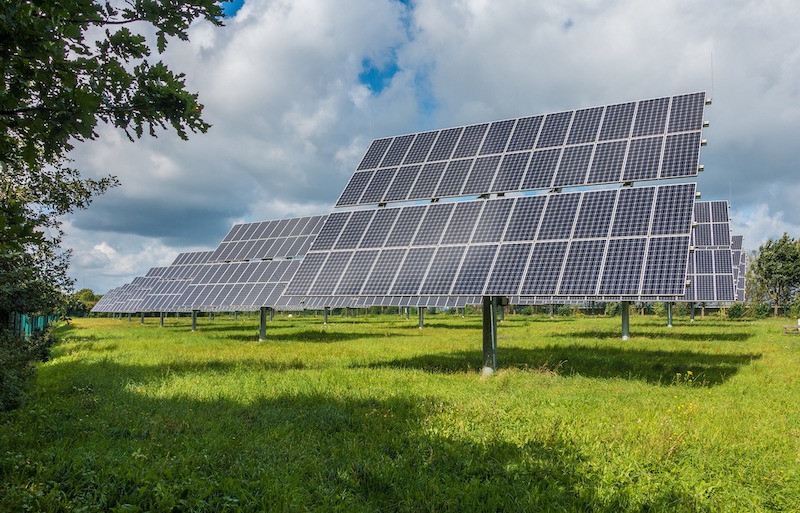 découvrez les avantages de l'énergie solaire durable : une alternative écologique et renouvelable pour réduire votre empreinte carbone tout en réalisant des économies sur vos factures d'énergie. transformez votre quotidien avec des solutions solaires innovantes et profitez d'une énergie propre et abondante.