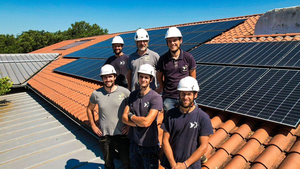découvrez comment les coopératives favorisent l'énergie solaire en france, offrant des solutions durables et communautaires pour une consommation énergétique responsable. engagez-vous pour un avenir énergétique renouvelable avec nos projets collaboratifs.