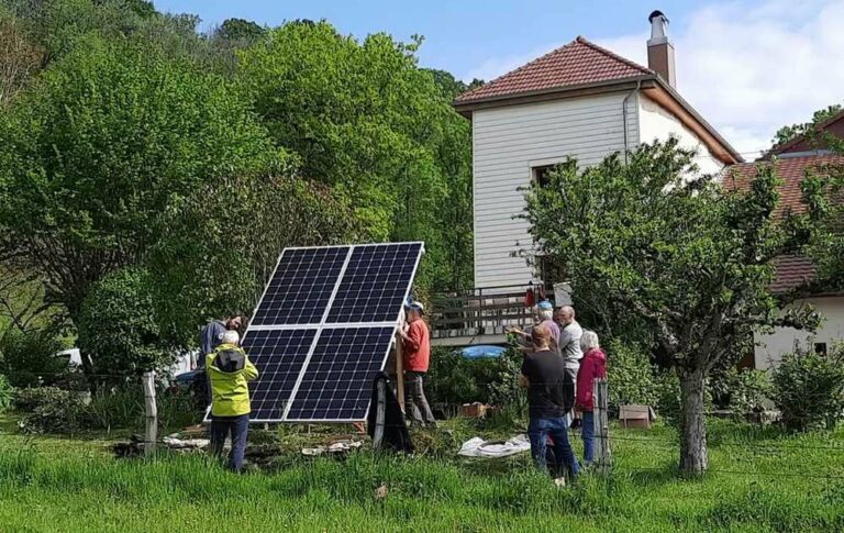découvrez comment les coopératives jouent un rôle clé dans le développement de l'énergie solaire. explorez les avantages de l'énergie renouvelable, l'impact communal et les projets collaboratifs pour un avenir durable.