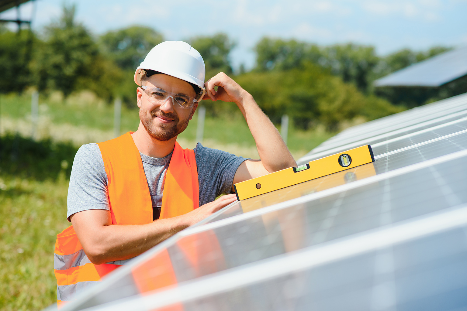 découvrez comment l'énergie solaire représente une opportunité commerciale lucrative. explorez les avantages de ce secteur en pleine expansion, les innovations technologiques et les projets rentables pour les entrepreneurs. mettez le cap sur un avenir durable tout en profitant d'un marché en croissance.