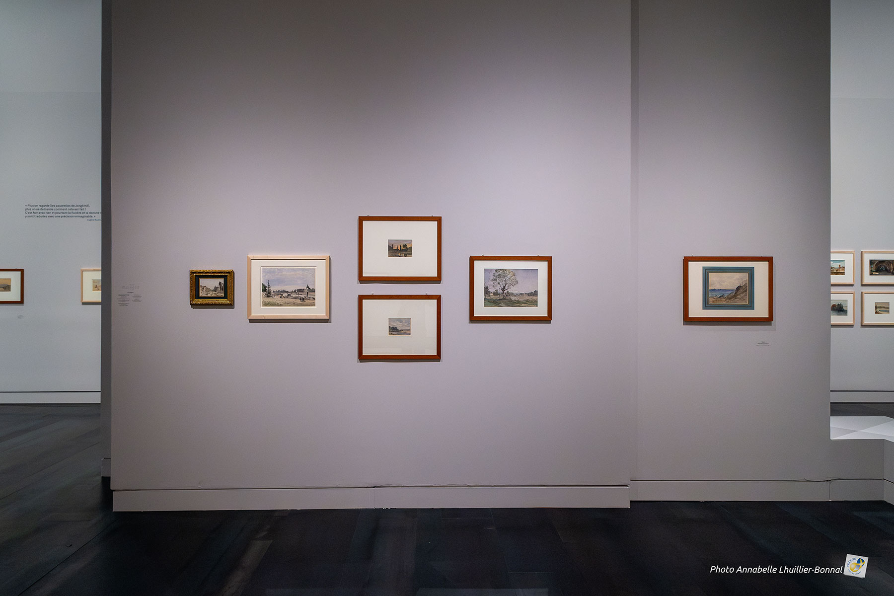 découvrez l'exposition captivante qui met en lumière des œuvres d'art uniques et des talents émergents. plongez dans un univers créatif riche en émotions et en découvertes, où chaque pièce raconte une histoire fascinante. ne manquez pas cette expérience enrichissante au cœur de l'art contemporain.