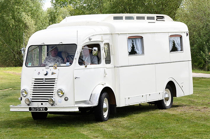 découvrez l'art de la fabrication de camping-cars sur mesure, alliant confort et fonctionnalité. apprenez tout sur les matériaux, les techniques de construction et les conseils pour créer le véhicule idéal pour vos aventures en plein air.
