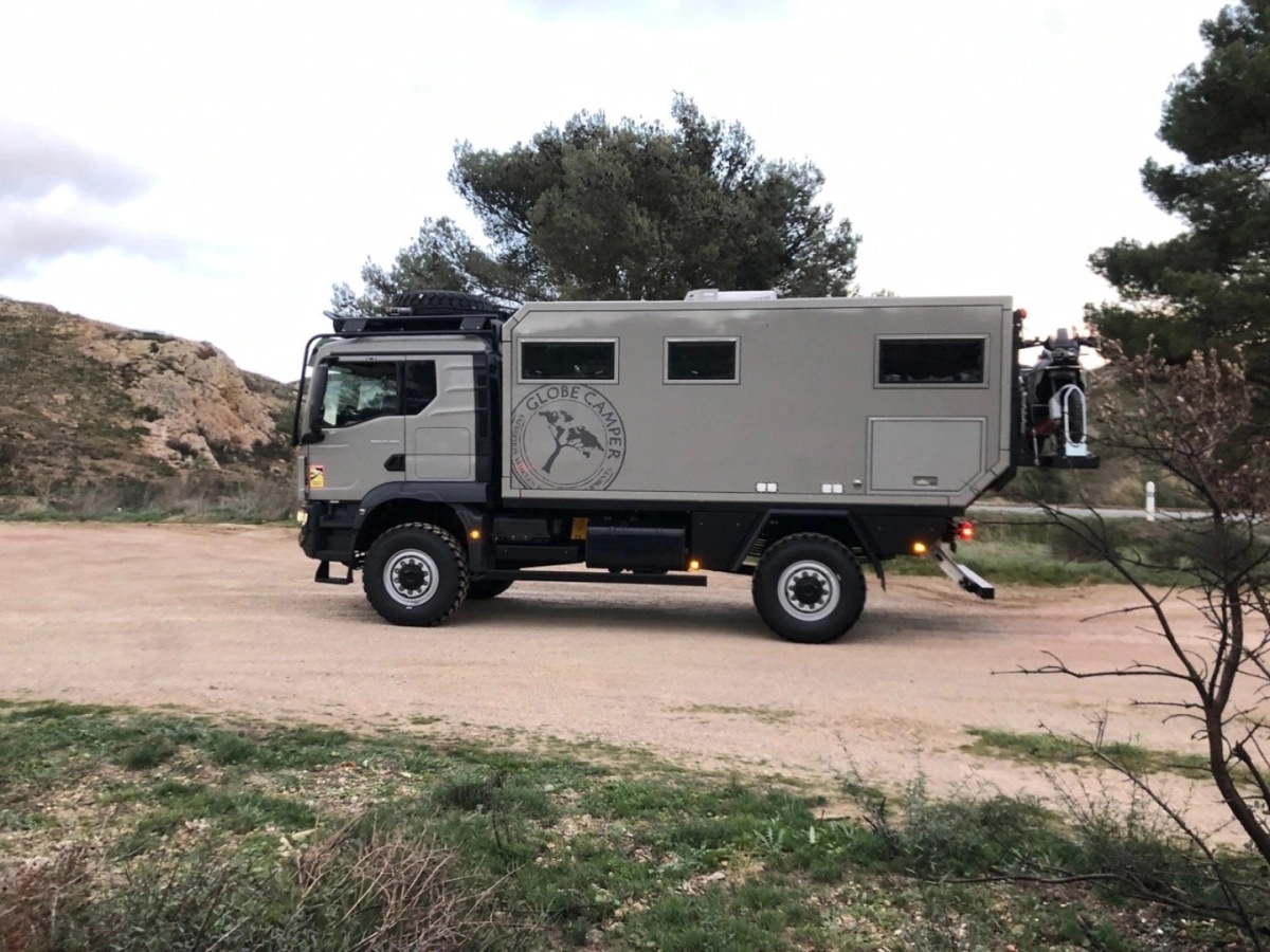 découvrez notre expertise en fabrication de camping-cars sur mesure. profitez de designs innovants et de matériaux de qualité pour des aventures inoubliables sur les routes. explorez notre gamme et transformez votre rêve d'évasion en réalité.