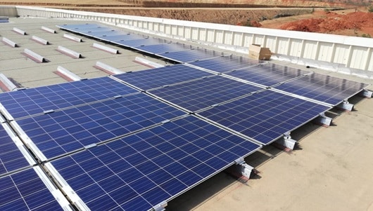 découvrez le processus de fabrication des panneaux solaires, de la conception à la production. apprenez comment les technologies modernes et les matériaux durables contribuent à la création de solutions énergétiques renouvelables et écologiques.