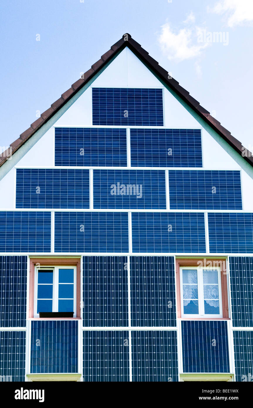 découvrez les avantages des façades photovoltaïques, une solution innovante pour allier esthétique et production d'énergie solaire. transformez votre bâtiment en un espace écologique tout en réduisant vos factures d'électricité.