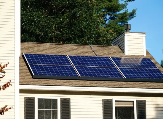 découvrez comment créer votre propre climatiseur solaire, une solution économique et écologique pour rafraîchir votre intérieur. suivez nos étapes détaillées et conseils pratiques pour utiliser l'énergie solaire de manière efficace et réduire votre impact environnemental.