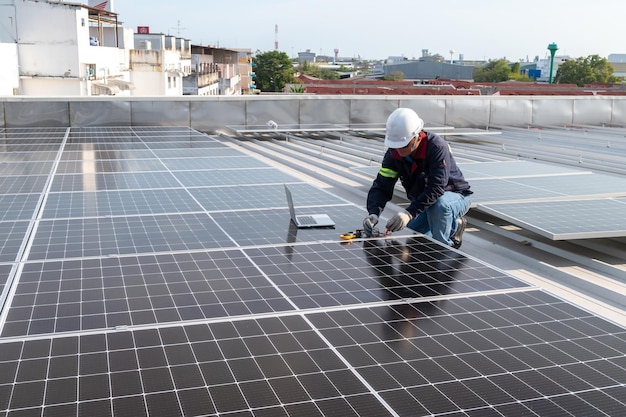 découvrez le métier de technicien photovoltaïque : ses missions, compétences requises, formation, et perspectives d'emploi. explorez les défis et les opportunités dans le secteur des énergies renouvelables.