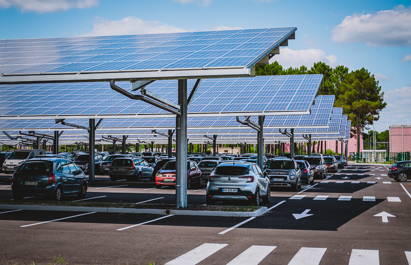 découvrez les solutions de financement solaire adaptées à vos besoins. optimisez vos investissements dans les énergies renouvelables grâce à des options de prêt, de leasing et de subventions. passez au solaire de manière accessible et économique !