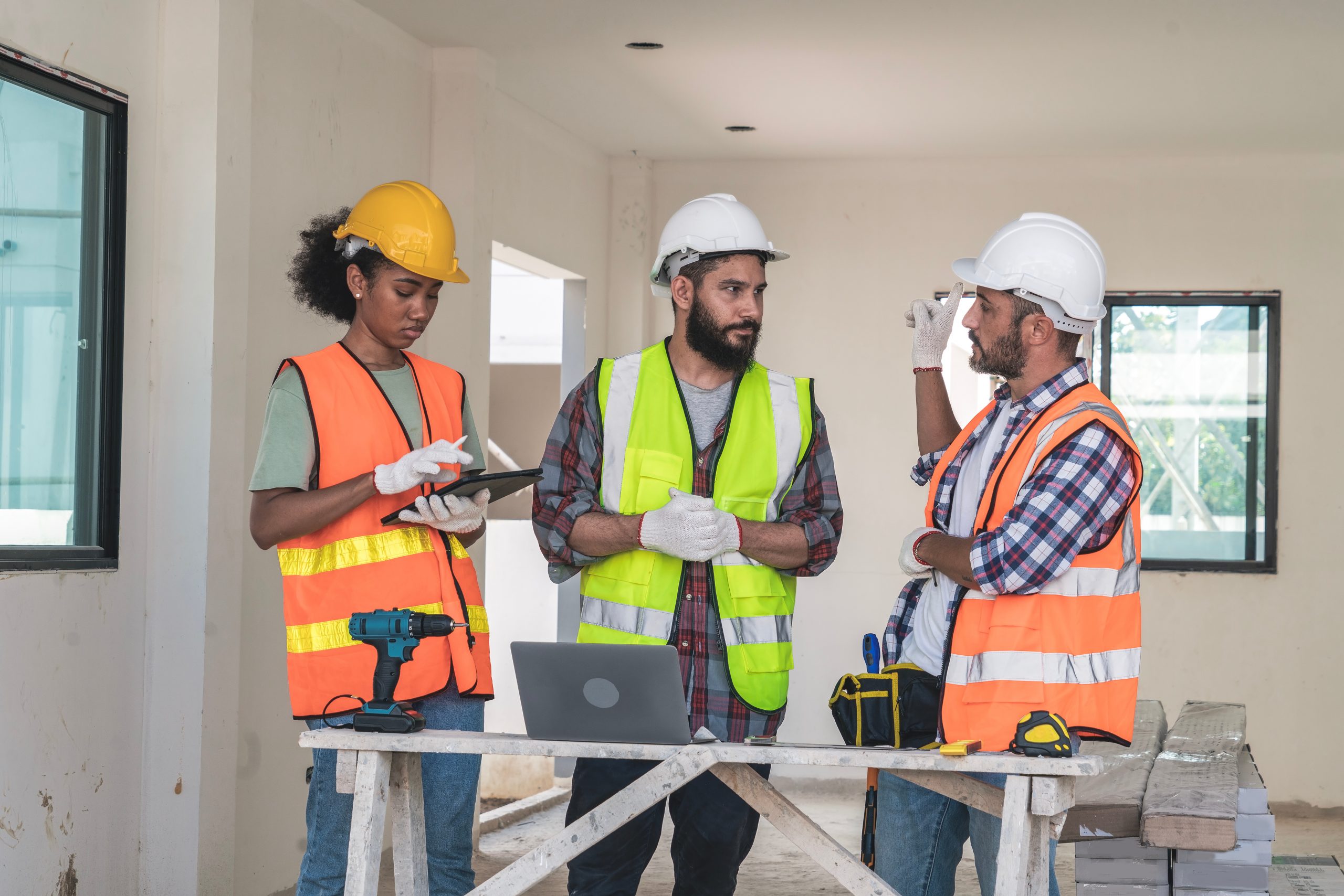 développez vos compétences techniques avec notre formation en électricité pour techniciens. apprenez les fondamentaux de l'électricité, les techniques de dépannage et les normes de sécurité, afin de vous préparer à une carrière réussie dans le secteur. inscrivez-vous dès aujourd'hui et boostez votre futur professionnel !