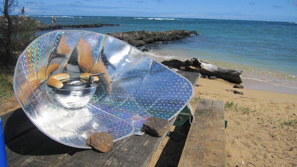 découvrez le four solaire pro, l'outil idéal pour cuire vos plats tout en respectant l'environnement. écologique et performant, il utilise l'énergie solaire pour transformer la chaleur du soleil en chaleur de cuisson, vous permettant de préparer de délicieux repas en plein air. parfait pour les aventuriers et les passionnés de cuisine durable !