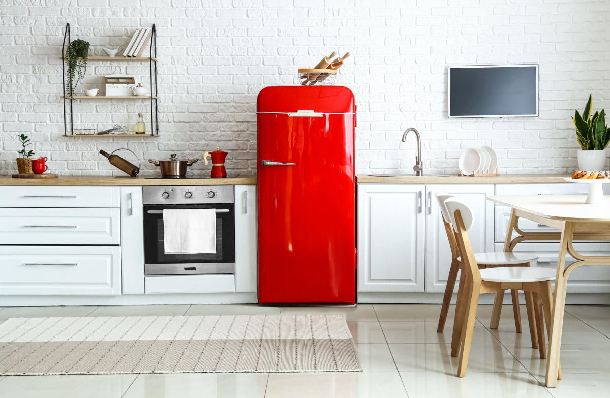 découvrez notre frigo micro-ondes multiprise, l'alliance parfaite entre un réfrigérateur et un micro-ondes compact. idéal pour les petits espaces, ce dispositif innovant vous permet de conserver vos aliments tout en les réchauffant rapidement. pratique et fonctionnel, il s'adapte à toutes vos envies culinaires!