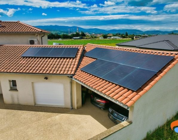 découvrez notre guide complet sur les panneaux photovoltaïques : installation, fonctionnement, avantages écologiques et économies d'énergie. informez-vous pour faire le bon choix pour votre maison et contribuer à la transition énergétique.