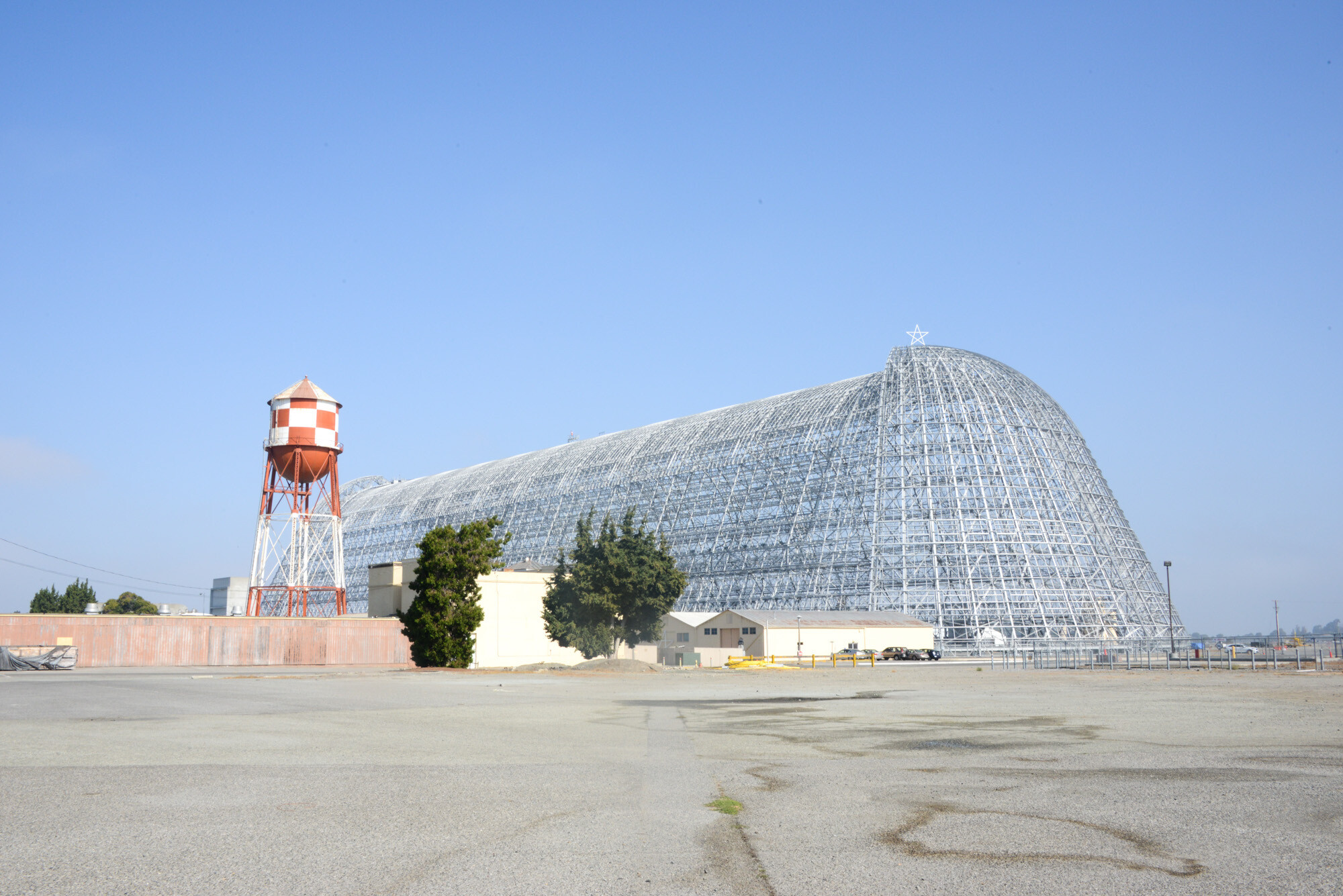 découvrez hangar 1, un espace innovant dédié à la créativité et à l'événementiel. avec des installations modernes et une atmosphère inspirante, hangar 1 est l'endroit idéal pour vos projets, qu'ils soient professionnels ou artistiques.