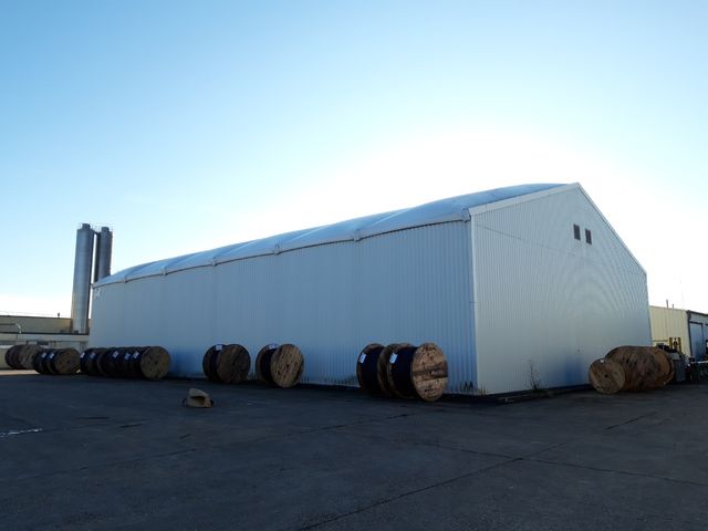 découvrez notre hangar spacieux de 50m², idéal pour le stockage, les ateliers ou les projets divers. profitez d'un espace polyvalent et sécurisé, parfaitement adapté à vos besoins professionnels ou personnels.