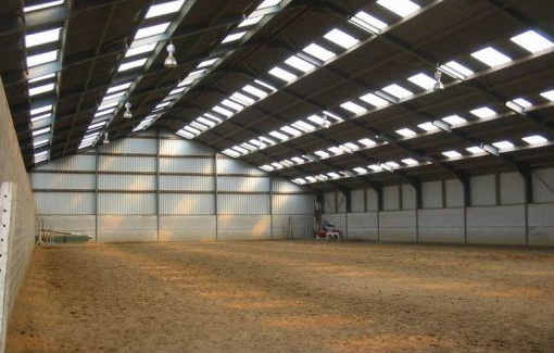 découvrez nos hangars en béton, idéaux pour le stockage et la protection de vos biens. résistants, durables et adaptés à tous les types d'activités, nos hangars en béton allient fonctionnalité et solidité pour répondre à vos besoins.