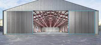 découvrez notre hangar industriel spacieux et polyvalent, idéal pour tous vos besoins de stockage et de logistique. conçu pour optimiser l'espace et la fonctionnalité, notre hangar offre unesolution sécurisée et accessible pour diverses activités industrielles. profitez de l'expertise et des infrastructures modernes pour le développement de votre entreprise.