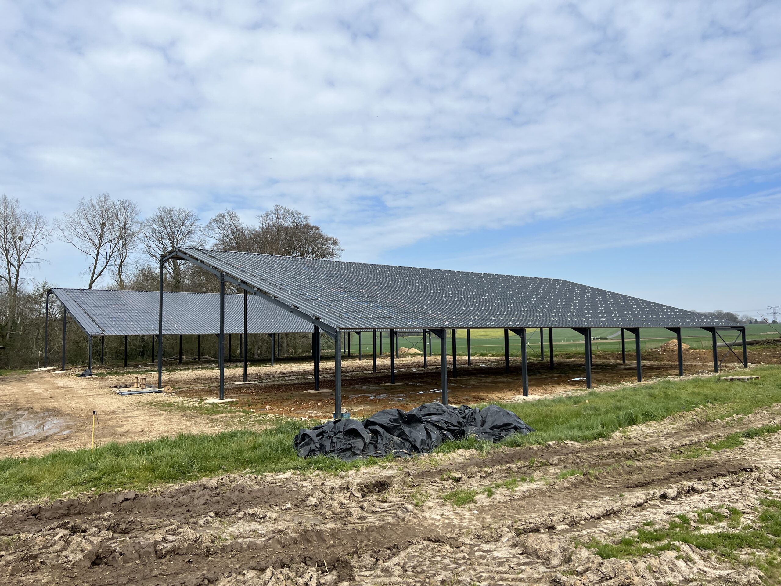 découvrez le hangar irisolaris, un espace innovant dédié aux solutions d'énergie solaire et aux technologies durables. explorez nos projets, nos services et notre engagement pour un avenir écoresponsable.