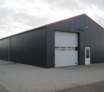 découvrez nos hangars en métal, conçus pour allier robustesse et fonctionnalité. parfaits pour le stockage, l'agriculture ou les ateliers, nos structures métalliques offrent une solution durable et économique pour tous vos besoins d'espace. contactez-nous pour construire votre projet sur mesure.
