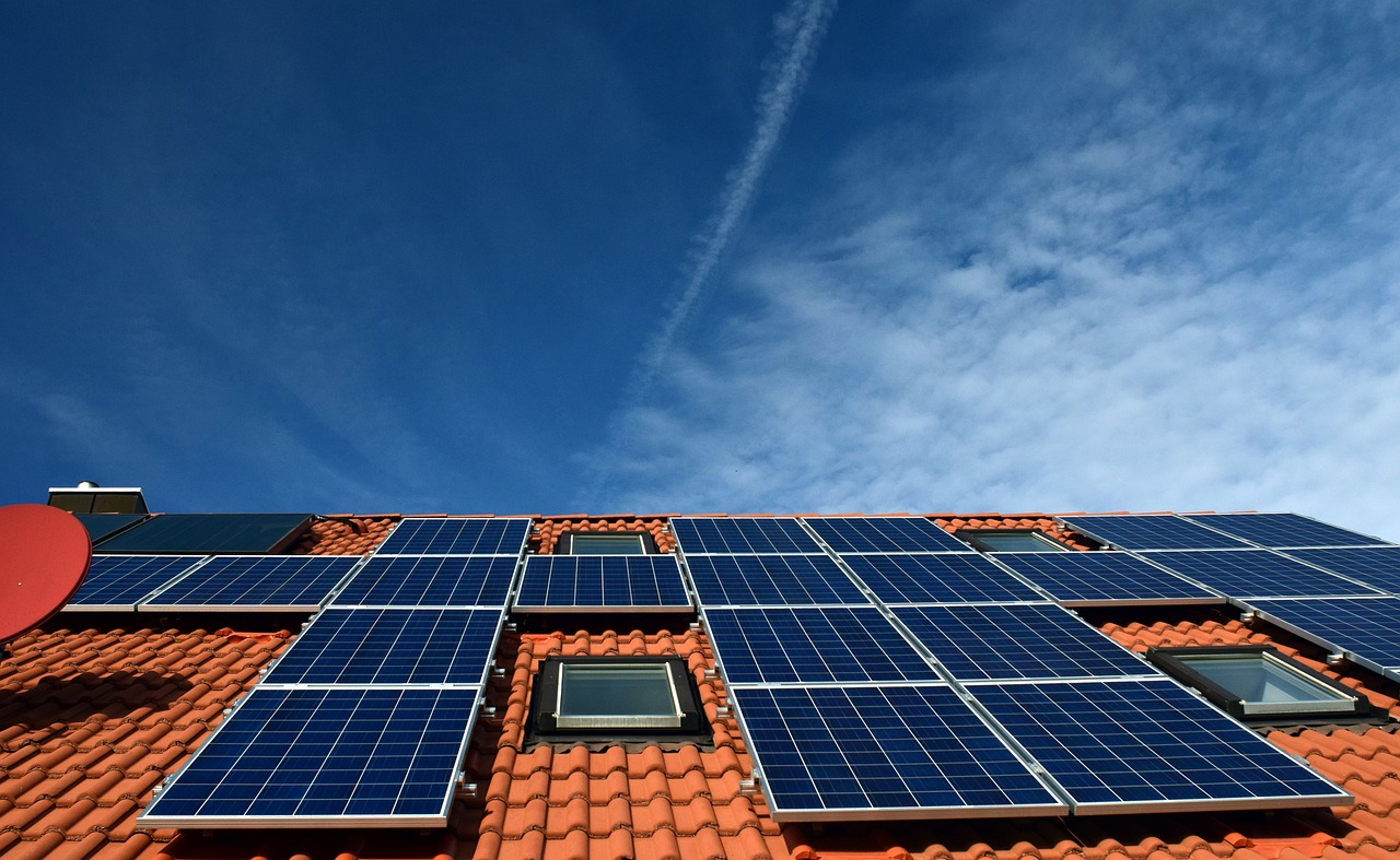 découvrez les inconvénients des panneaux photovoltaïques, y compris les coûts d'installation élevés, l'impact environnemental, et la nécessité d'un ensoleillement optimal. informez-vous sur les limites de cette énergie renouvelable avant de faire le grand saut.