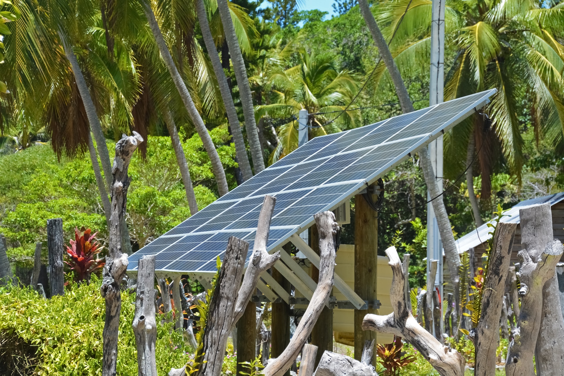 découvrez les inconvénients des panneaux solaires : coûts d'installation, dépendance aux conditions météorologiques et impact environnemental. informez-vous pour prendre une décision éclairée sur votre investissement énergétique.
