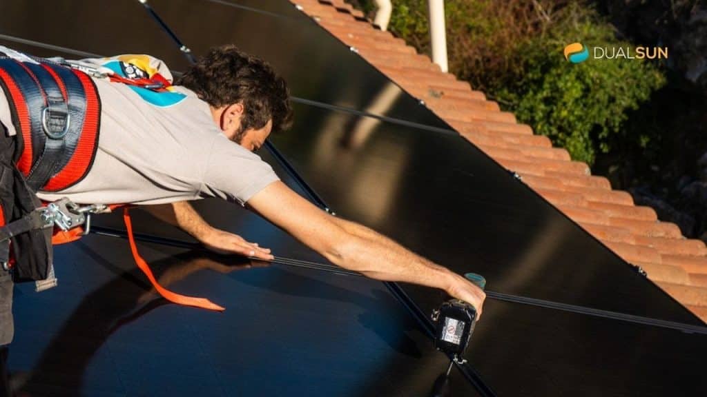 découvrez un installateur de panneaux solaires certifié, offrant des solutions sur mesure pour optimiser votre production d'énergie et réduire vos factures. profitez d'une installation professionnelle et respectueuse de l'environnement.