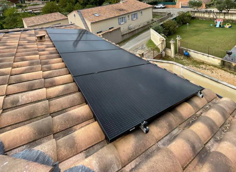 découvrez nos services d'installation de panneaux solaires certifiés rge. profitez d'une énergie renouvelable et d'économies sur vos factures tout en bénéficiant d'aides financières. contactez nos experts pour un devis personnalisé et valorisez votre habitat avec des solutions écologiques.