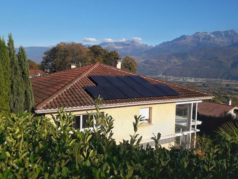 découvrez nos services d'installateur photovoltaïque en isère, spécialisés dans l'installation de panneaux solaires. profitez d'une énergie renouvelable, faite sur mesure pour votre domicile ou votre entreprise. contactez-nous pour un devis gratuit et commencez à réduire vos factures d'électricité tout en préservant l'environnement.