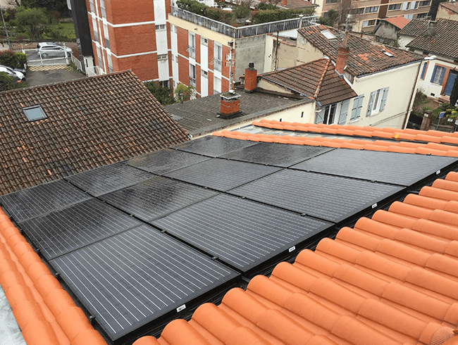 découvrez nos services d'installation photovoltaïque à toulouse pour une énergie solaire efficace et durable. profitez d'une expertise locale pour optimiser votre production d'énergie et réduire votre facture d'électricité.