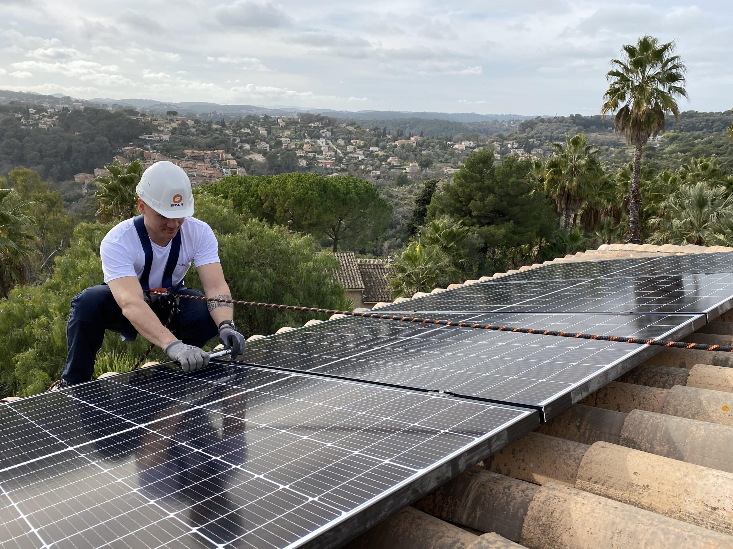 découvrez nos installateurs photovoltaïques certifiés qui vous accompagnent dans la transition énergétique en proposant des solutions sur mesure pour optimiser votre consommation d'énergie et réduire vos factures. profitez d'une installation rapide et efficace pour une énergie renouvelable et durable.