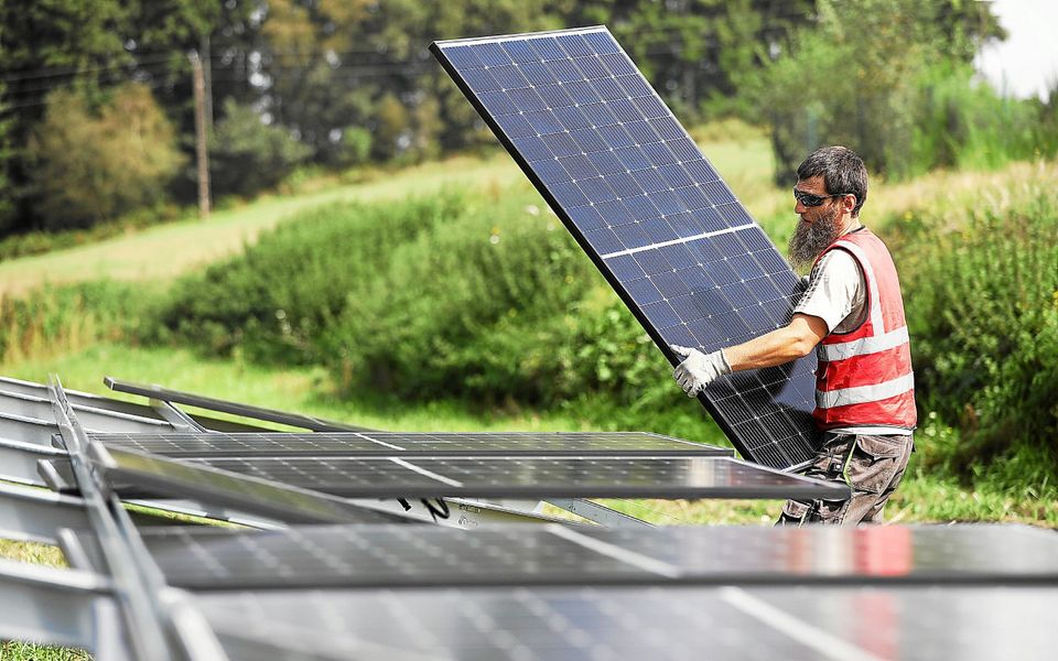 découvrez comment l'installation de panneaux photovoltaïques peut transformer votre consommation d'énergie tout en contribuant à la protection de l'environnement. profitez d'économies sur vos factures d'électricité et d'une énergie renouvelable, fiable et durable.