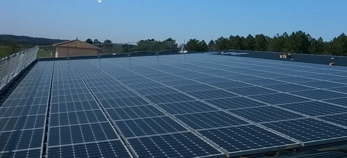 découvrez comment investir dans des panneaux photovoltaïques pour votre entreprise. optimisez votre énergie, réduisez vos coûts et participez à la transition énergétique tout en améliorant votre image de marque. avec des aides et des subventions, passez à l'énergie solaire et assurez la durabilité de votre activité.