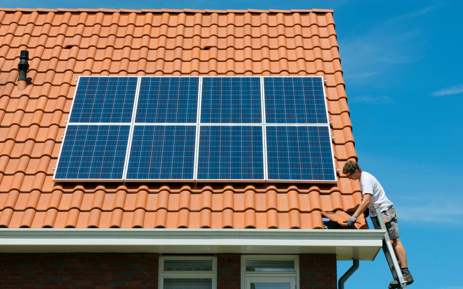découvrez comment investir dans des panneaux solaires pour profiter d'une énergie renouvelable et réduire vos factures d'électricité. explorez les avantages fiscaux, les subventions disponibles et les meilleures pratiques pour un investissement rentable en énergie solaire.