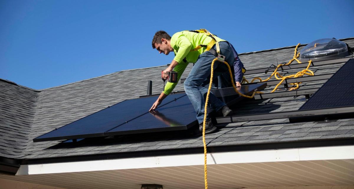 découvrez comment investir dans l'énergie solaire pour profiter d'économies durables et contribuer à la transition énergétique. apprenez les avantages de l'énergie photovoltaïque et les meilleures options pour rentabiliser votre investissement.
