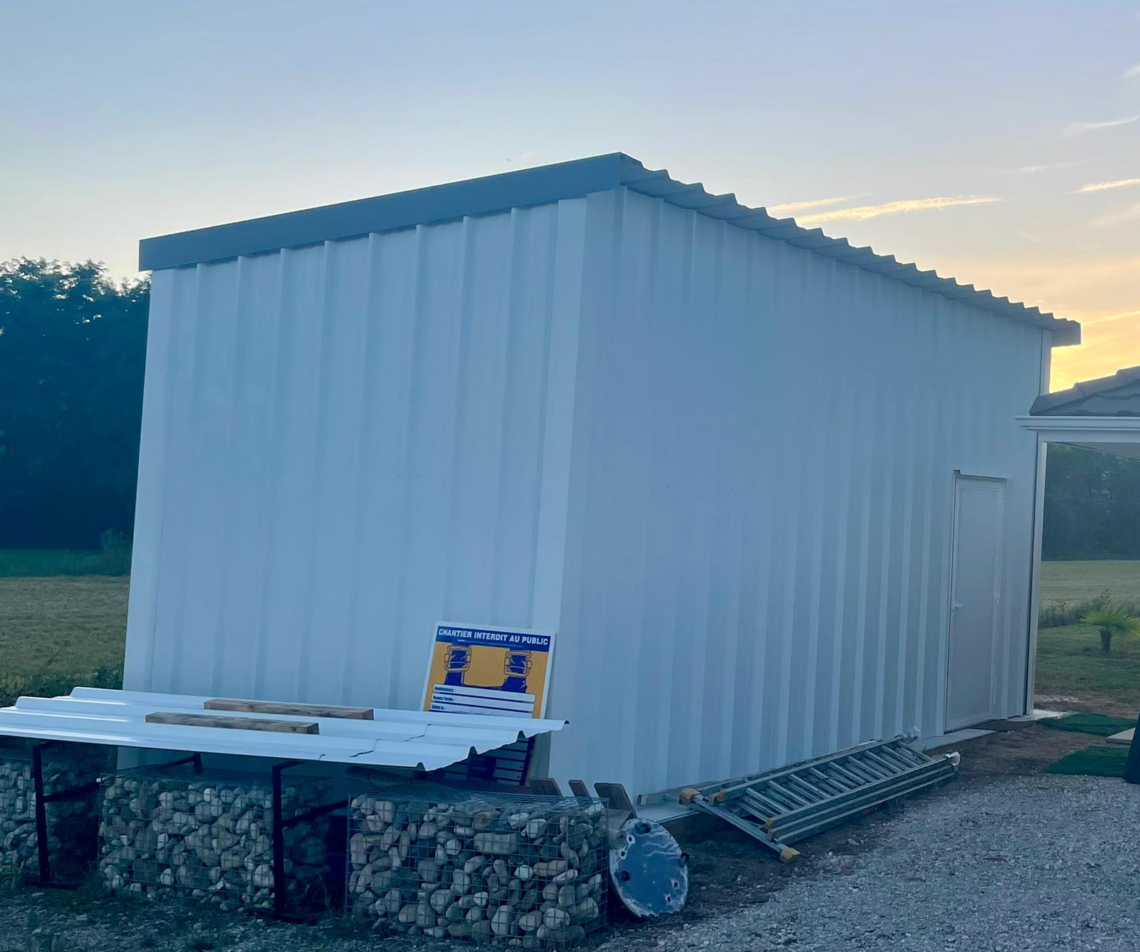 découvrez notre kit bâtiment complet, conçu pour répondre à tous vos besoins en construction. que vous soyez un professionnel ou un amateur, ce kit offre des outils et matériaux de qualité pour réaliser vos projets avec succès.