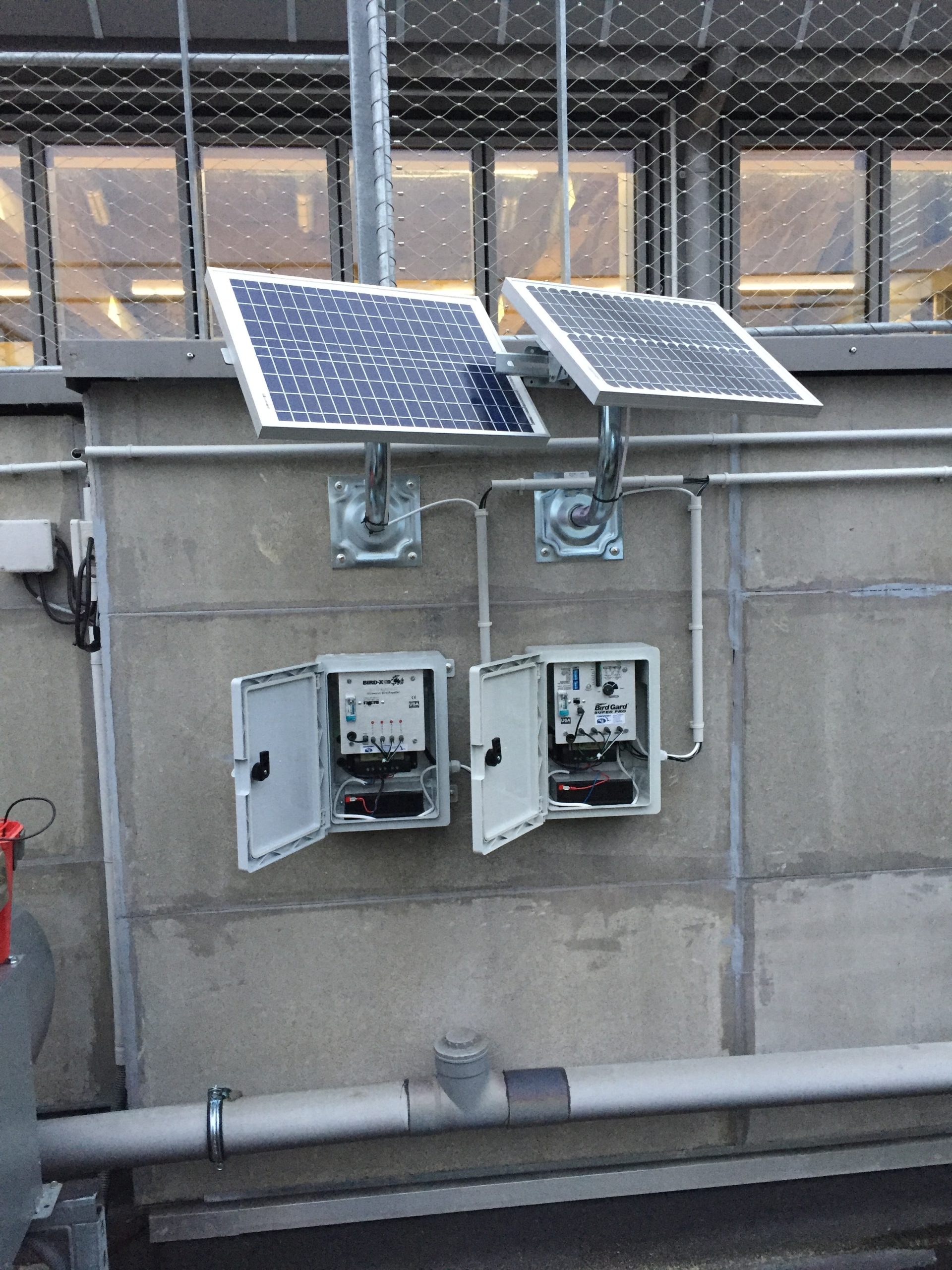 découvrez notre kit électrique autonome, une solution innovante pour produire et stocker votre propre électricité de manière durable. idéal pour les randonnées, les campings ou comme source d'énergie d'appoint, ce kit vous garantit une indépendance énergétique tout en respectant l'environnement.