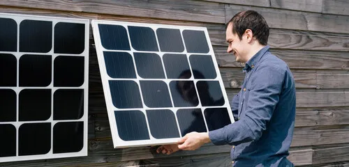 découvrez notre kit solaire complet pour profiter d'une énergie renouvelable et écologique. idéal pour les maisons, les camping-cars et les aventures en plein air, ce kit vous permettra de réduire vos factures d'électricité tout en préservant la planète. facile à installer et performant, il répond à tous vos besoins énergétiques.