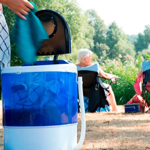 découvrez notre lave-linge portable, la solution idéale pour un lavage efficace où que vous soyez. compact et pratique, il s'adapte parfaitement aux petits espaces et vous garantit des vêtements impeccables en un rien de temps.