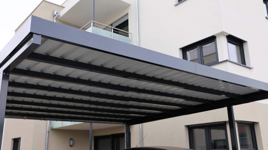 découvrez tout ce que vous devez savoir sur la législation concernant les carports. informez-vous sur les règles, les réglementations et les démarches administratives nécessaires pour construire un carport en toute légalité. protégez votre véhicule tout en respectant la loi.