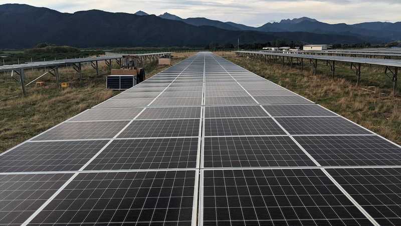 découvrez comment les locataires peuvent bénéficier des panneaux solaires pour réduire leurs factures d'énergie, améliorer leur confort et s'engager dans une démarche écologique. informez-vous sur les solutions adaptées, les aides disponibles et la rentabilité des installations solaires dans un logement locatif.