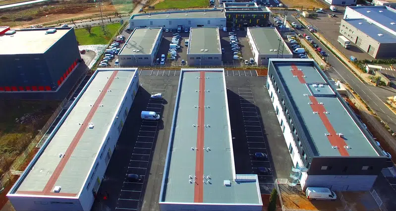 découvrez notre service de location de hangar 34, idéal pour vos besoins d'espace de stockage ou d'atelier. profitez d'une infrastructure moderne et sécurisée pour toutes vos activités. réservez dès maintenant !