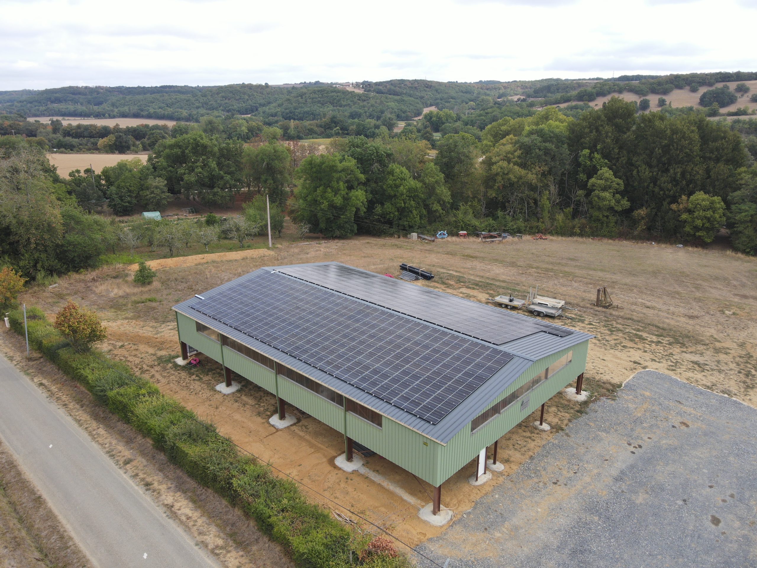 découvrez nos solutions de location photovoltaïque pour profiter d'une énergie renouvelable à moindre coût. économisez sur vos factures d'électricité tout en contribuant à la protection de l'environnement grâce à nos panneaux solaires de haute qualité.