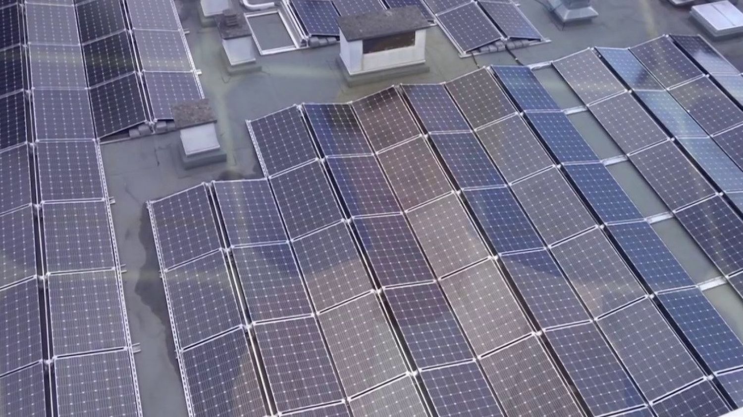 découvrez les tendances et innovations des toitures photovoltaïques en 2025. optimisez votre consommation d'énergie et valorisez votre bien avec des solutions durables et performantes adaptées aux enjeux énergétiques actuels.