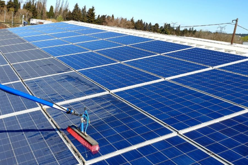 assurez le bon fonctionnement de vos panneaux photovoltaïques grâce à notre service de maintenance professionnel. optimisez la production d'énergie et prolongez la durée de vie de votre installation avec des interventions régulières et des conseils d'experts.