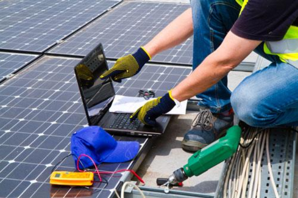 découvrez nos services de maintenance pour panneaux solaires, garantissant une performance optimale et une longévité accrue de vos installations photovoltaïques. profitez d'une énergie renouvelable à son maximum grâce à notre expertise.