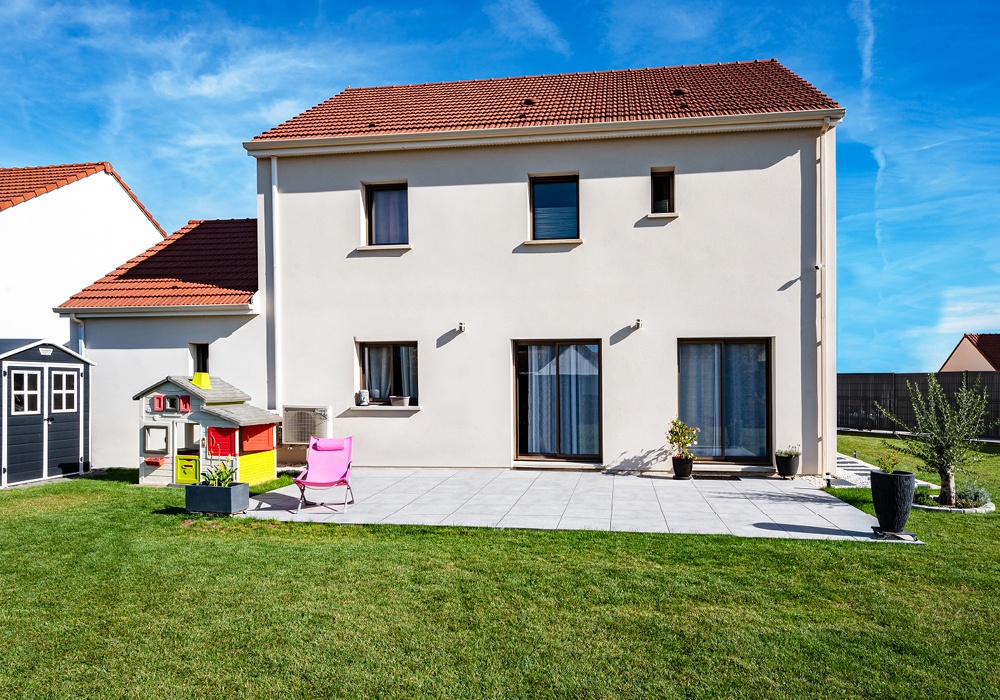 découvrez les meilleures options de maisons autonomes à des prix compétitifs. explorez des solutions écologiques et économiques pour vivre de manière indépendante tout en respectant l'environnement. comparez les coûts et trouvez la maison de vos rêves.