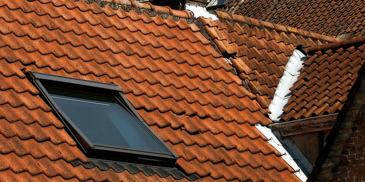 découvrez des solutions efficaces pour prévenir et réparer les fuites de toiture sur votre maison. protégez votre habitat des dommages causés par l'eau et assurez-vous d'une isolation optimale grâce à nos conseils d'experts.